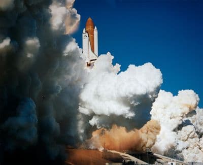 Start raketoplánu Challenger na misi STS-51-L, 28. ledna 1986.