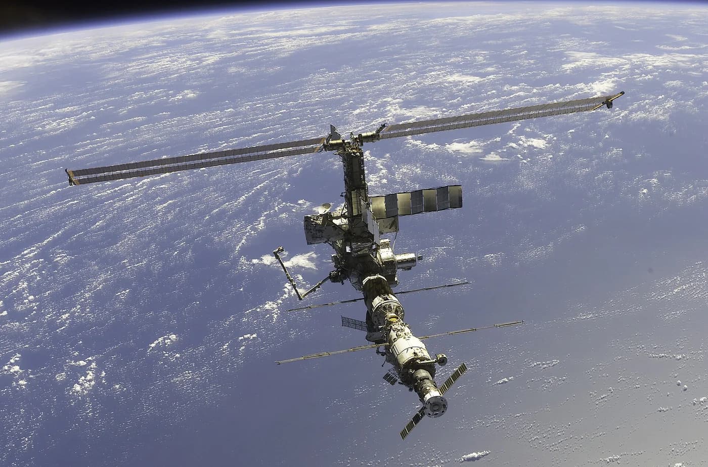 International Space Station 17 April 2002