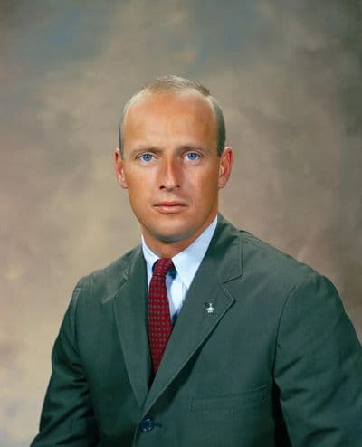 Portrét astronauta Charlese „Pete" Conrada.
