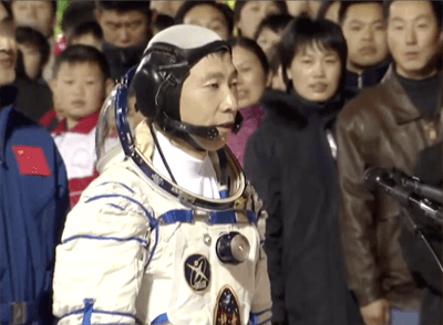 Yang Liwei walks out before the Shenzhou 5 launch, 15 October 2003.
