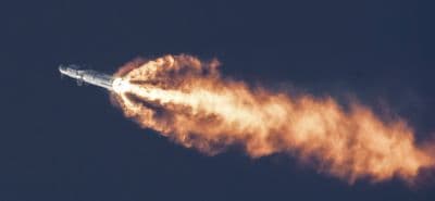 The full Starship and Super Heavy stack during the first integrated flight on 20 April 2023.