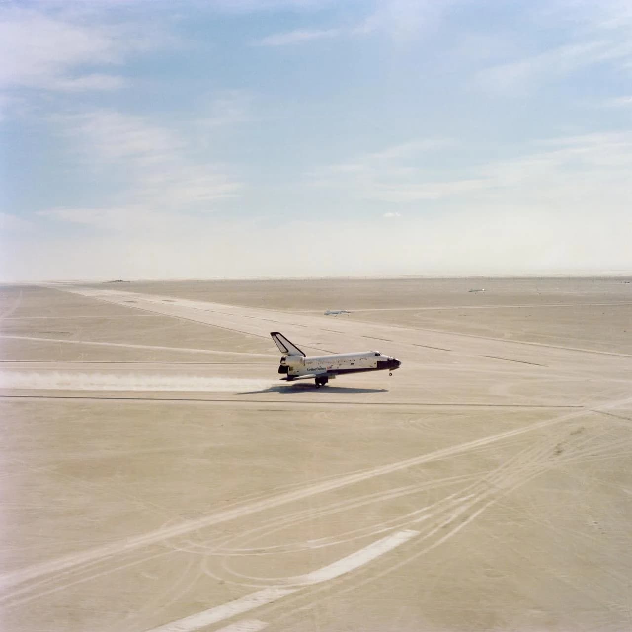 Columbia touches down at White Sands on 30 March 1982.