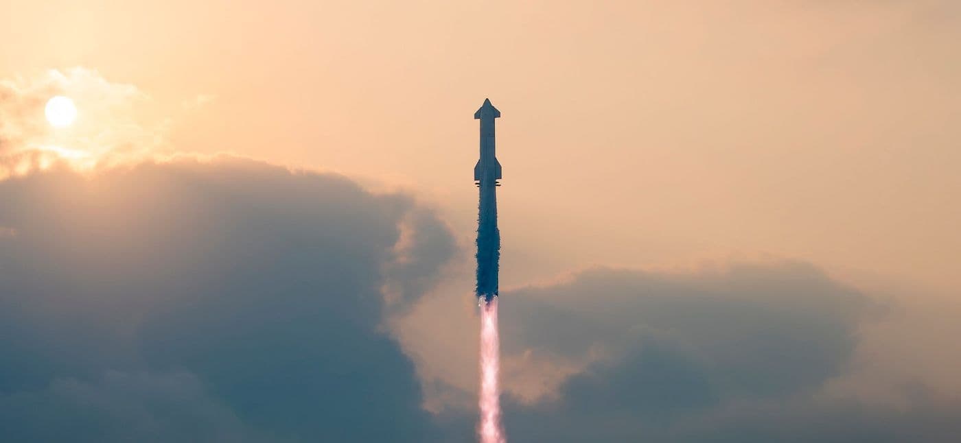 Ascent of the fourth flight on 6 June 2024; both stages later made their first controlled splashdowns.
